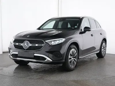 Gebraucht Mercedes GLC200 Advanced Plus 204 PS (150 kW) 2025 Lack obsidianschwarz SUV