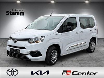 Gebraucht Toyota Proace Verso City 100 kW (136 PS) 2023 Weiß Kombi
