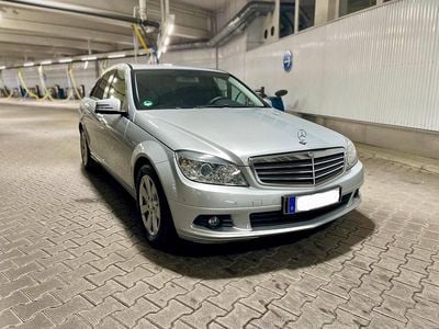 Silber Gebraucht 2009 Mercedes C200 Limousine | 8.350 € (Fairer Preis)