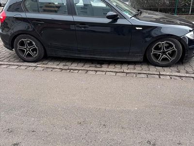 Schwarz Gebraucht 2009 BMW 118 Kleinwagen | 2.700 € (Guter Preis)