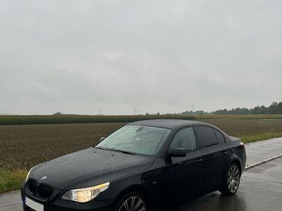 BMW 523