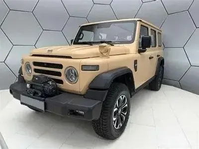 Neu BAW 212 166 PS (122 kW) 2026 Gelb SUV