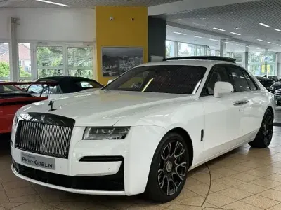 Gebraucht Rolls Royce Ghost 571 PS (419 kW) 2023 Weiß Limousine