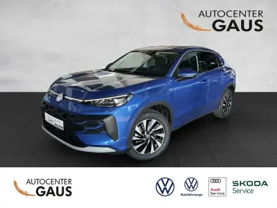Nowe VW T-Roc Cabriolet Style 150 KM (110 kW) 2026 Niebieski SUV