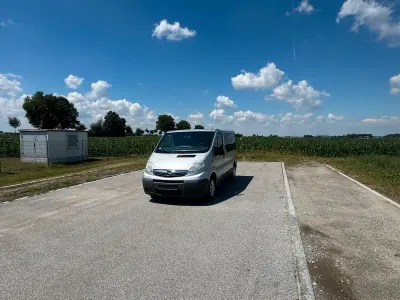 Gebraucht Opel Vivaro 115 PS (84 kW) 2014 Silber Van / Kleinbus