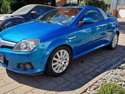 Second-hand Opel Tigra Sport 125 CP (91 kW) 2005 Albastru Cabrio