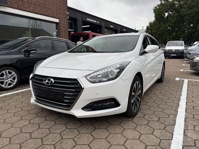 Weiß Gebraucht 2016 Hyundai i40 Premium Kombi | 11.200 € (Fairer Preis)