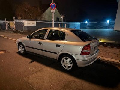 Gebraucht Opel Astra 105 PS (77 kW) 1998 Silber Kleinwagen