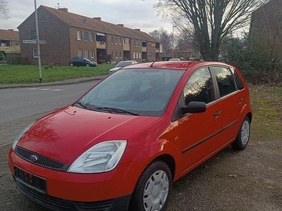 Gebraucht Ford Fiesta 60 PS (44 kW) 2002 Rot Kleinwagen