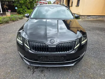 Usata Skoda Octavia Style 150 CV (110 kW) 2020 Nero Station wagon