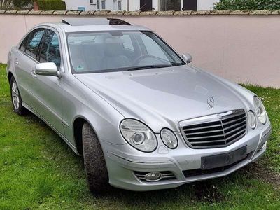 Mercedes E280