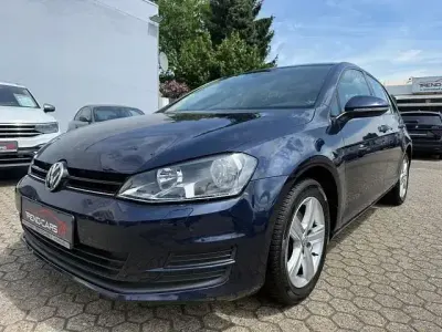 Gebraucht VW Golf VII Comfortline 140 PS (102 kW) 2014 Blau Limousine