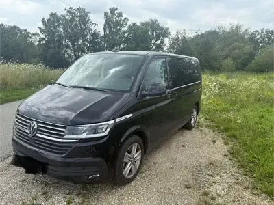 Używany VW Multivan 204 KM (150 kW) 2023 Czarny Minivan