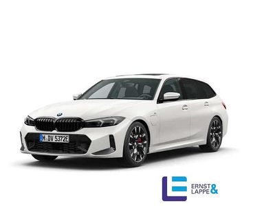 Mineralweiss metallic Gebraucht 2025 BMW 330e M Sport Kombi | 50.880 € (Fairer Preis)