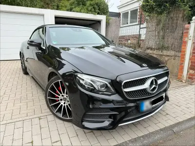 Gebraucht Mercedes E220 AMG line 194 PS (142 kW) 2018 Schwarz Cabrio