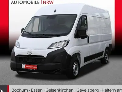 Second-hand Toyota Proace 140 CP (102 kW) 2024 Alb Monovolum