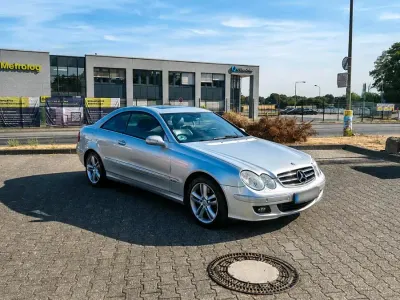 Gebraucht Mercedes CLK320 224 PS (164 kW) 2006 Silber Coupé
