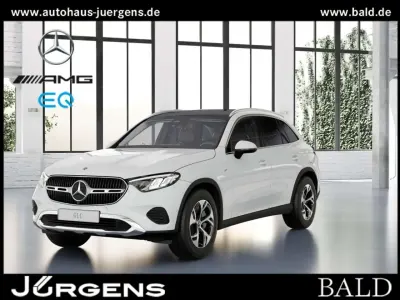 Używany Mercedes GLC300e Avantgarde 197 KM (144 kW) 2025 Biały SUV