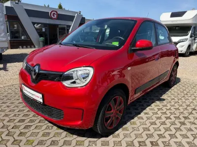 Usata Renault Twingo LIMITED 73 CV (53 kW) 2020 Rosso Utilitaria