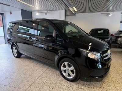 Mercedes V220