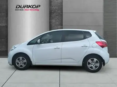 Gebraucht Kia Venga Spirit 125 PS (91 kW) 2017 Weiß Kleinwagen