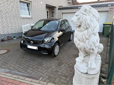 Schwarz Gebraucht 2016 Smart ForFour Kleinwagen | 8.495 €