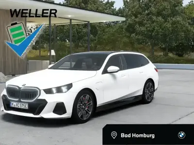 Gebraucht BMW 550e M Sport 489 PS (359 kW) 2025 Alpinweiss iii (weiß) Kombi