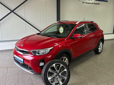 Rot Gebraucht 2017 Kia Stonic Spirit SUV | 11.499 € (Fairer Preis)