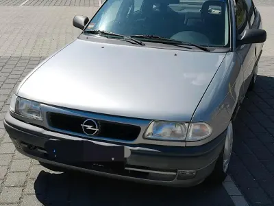 Occasion Opel Astra 71 ch (52 kW) 1995 Berline