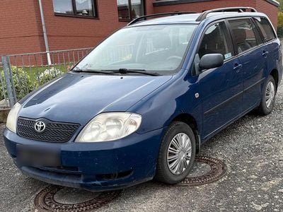 Second-hand Toyota Corolla 96 CP (70 kW) 2003 Albastru Break