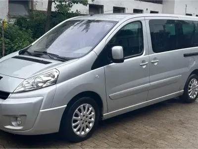 Gebraucht Peugeot TePee Premium 163 PS (119 kW) 2011 Silber Van / Kleinbus