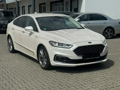 Gebraucht Ford Mondeo Vignale 190 PS (139 kW) 2020 White platinum Limousine