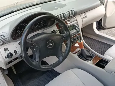 Gebraucht Mercedes C180 Classic 143 PS (105 kW) 2004 Grau Kombi