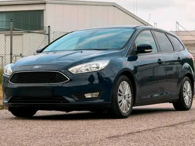 Gebraucht Ford Focus 125 PS (91 kW) 2016 Blau Kombi