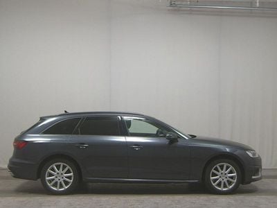 Gebraucht Audi A4 Advanced 163 PS (119 kW) 2022 Grau Kombi