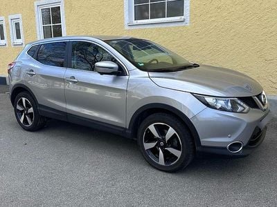 Gebraucht Nissan Qashqai N-Connecta 116 PS (85 kW) 2016 Grau SUV