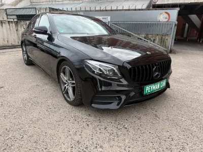 Gebraucht Mercedes E220 AMG line 194 PS (142 kW) 2019 Schwarz Limousine