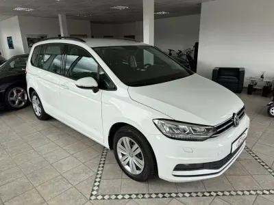 Używany VW Touran Business 116 KM (85 kW) 2017 Biały Minivan
