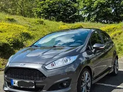 Usata Ford Fiesta ST-Line 124 CV (91 kW) 2016 Grigio Utilitaria
