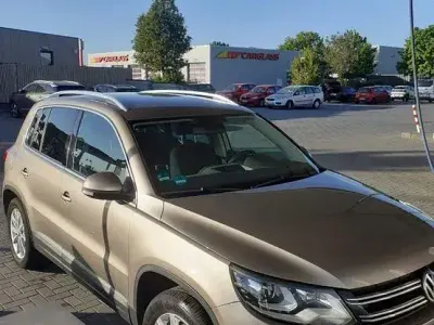 Gebraucht VW Tiguan Sportline 140 PS (102 kW) 2012 Beige SUV