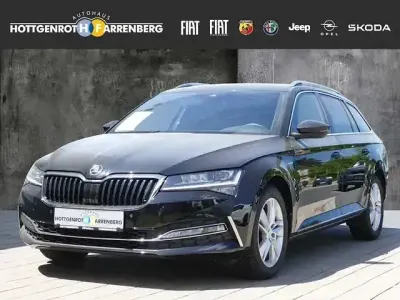 Gebraucht Skoda Superb LAURIN & KLEMENT 200 PS (147 kW) 2023 Schwarz Kombi