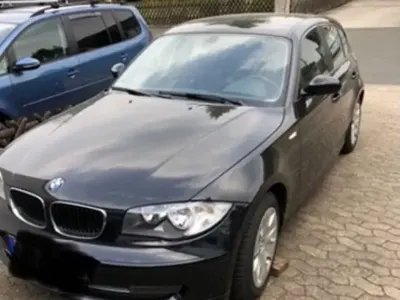 Gebraucht BMW 118 143 PS (105 kW) 2008 Schwarz Kleinwagen