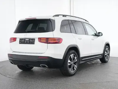 Gebraucht Mercedes GLB220 Night 190 PS (139 kW) 2024 Weiß SUV