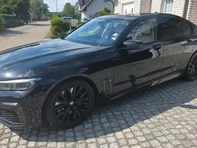 Gebraucht BMW 740 Sport Line 340 PS (250 kW) 2021 Schwarz Limousine