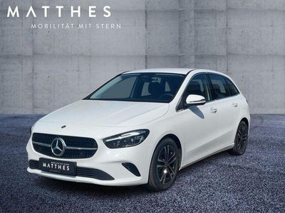 Gebraucht Mercedes B180 136 PS (100 kW) 2025 Polarweiß Van / Kleinbus
