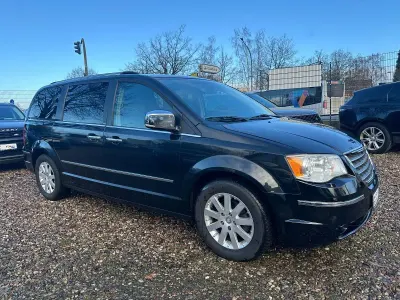 Second-hand Chrysler Grand Voyager Limited 163 CP (119 kW) 2010 Negru Monovolum