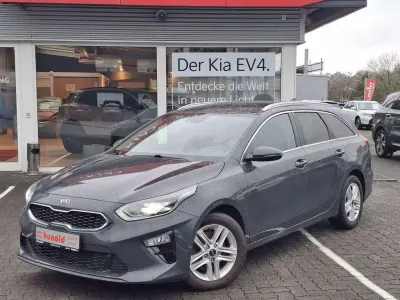 Gebraucht Kia Ceed Sportswagon Spirit 136 PS (100 kW) 2021 Grau Kombi
