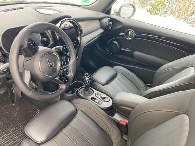 Gebraucht Mini Cooper SE Resolute Edition 135 kW (184 PS) 2023 Schwarz Kleinwagen