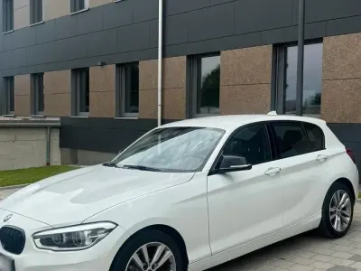 Gebraucht BMW 118 Sport Line 150 PS (110 kW) 2018 Weiß Kleinwagen
