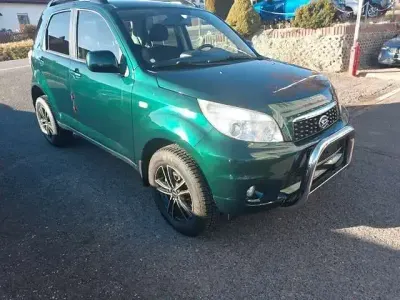Gebraucht Daihatsu Terios 105 PS (77 kW) 2010 Grün SUV